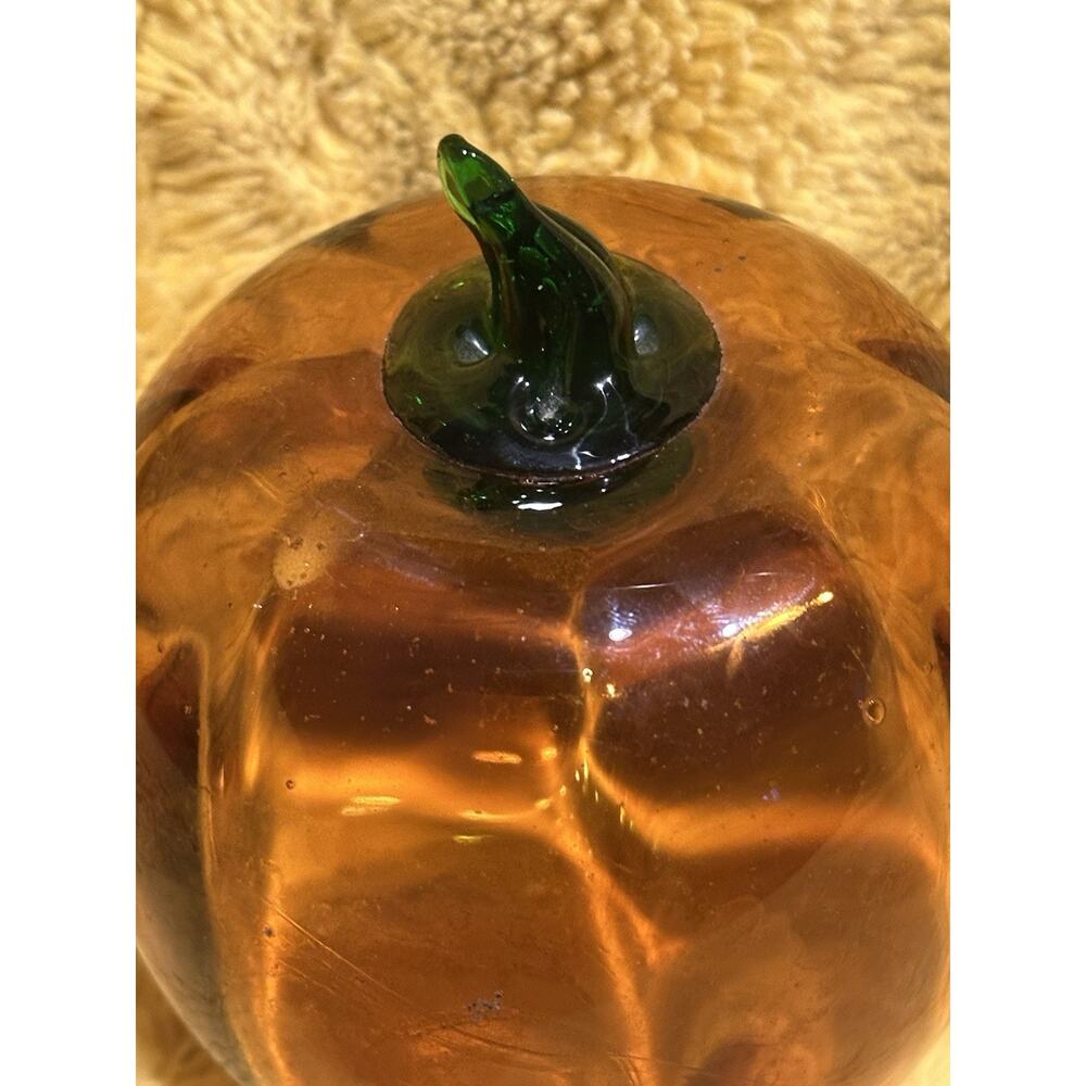 Blenko Hand Blown Pumpkin Optic Glass Topaz 6.5 in w/Green Stem Halloween /Fall - Picture 5 of 7